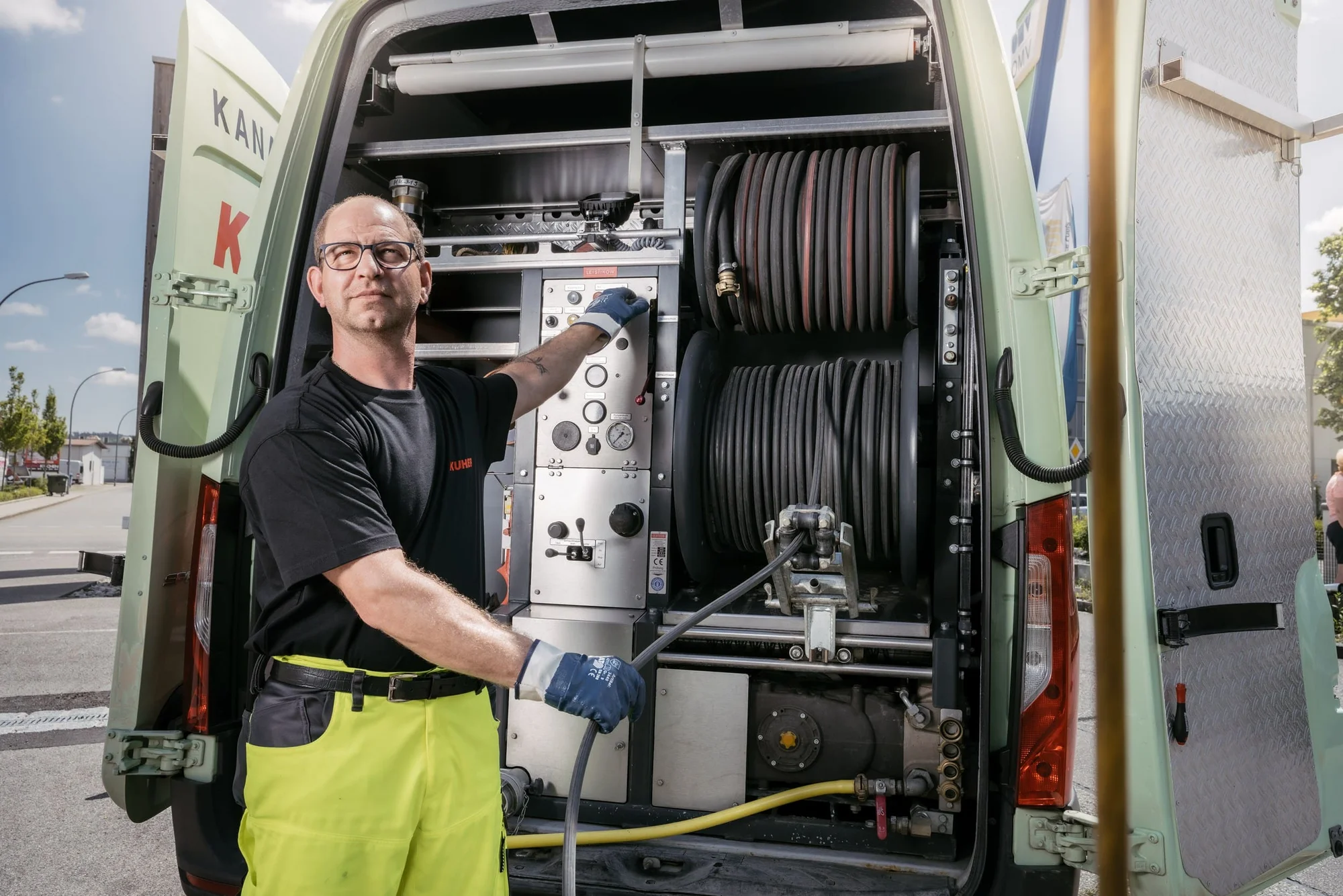 Kanalreinigung in Perasdorf an Schachtanlage